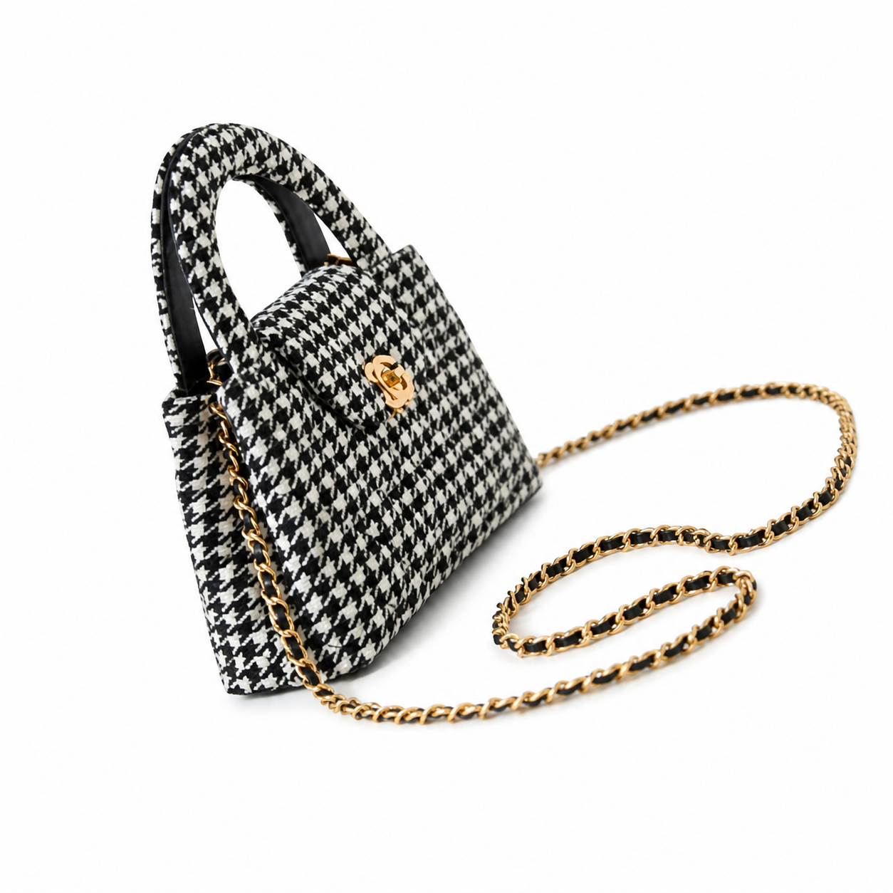 Chanel Classic Quilted Mini Flap Bag | CC Turn-Lock Leather Chain Strap — 13x19cm