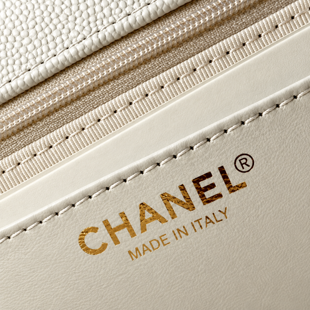 Chanel Quilted Bijou Chain Bag 22×14.5×7cm