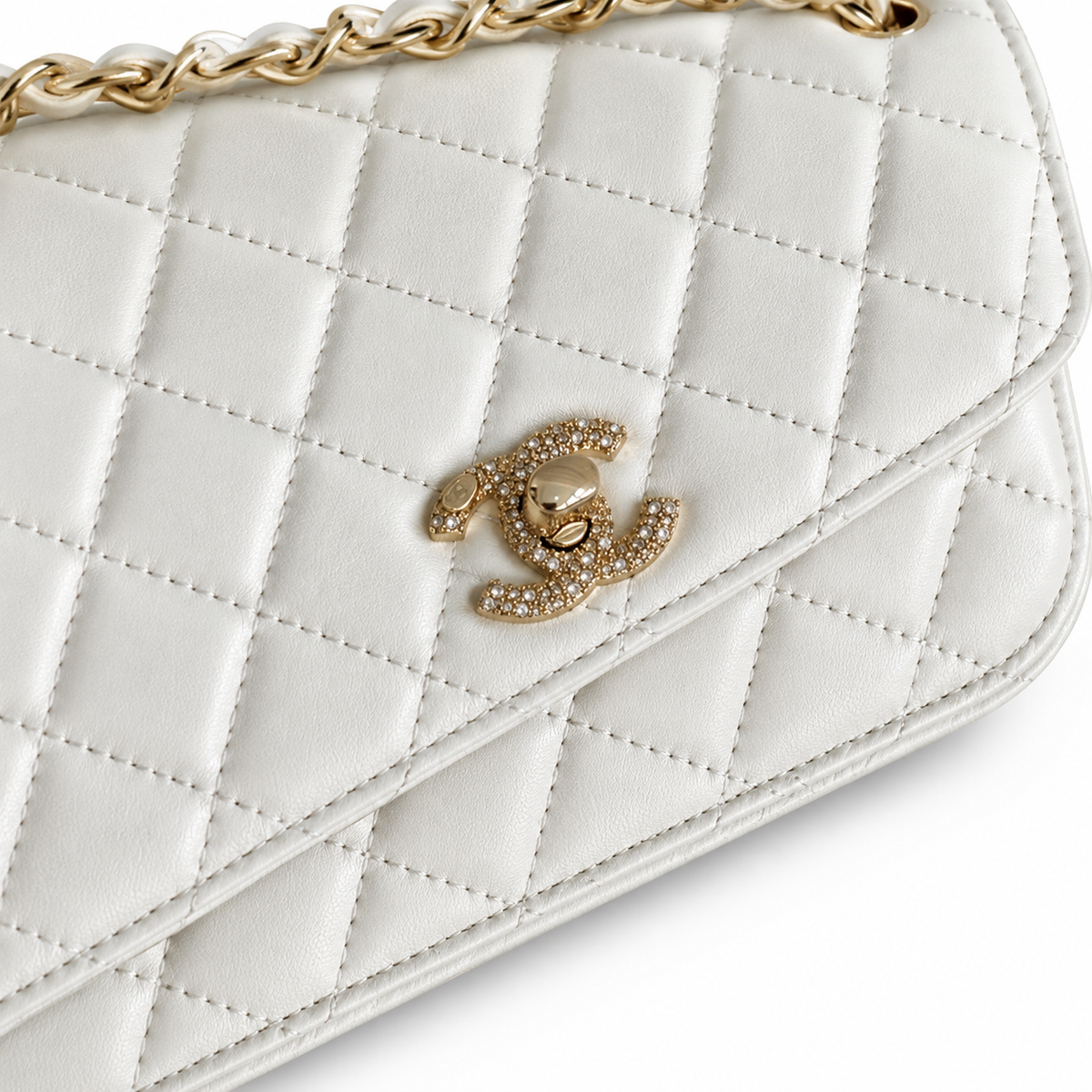 Chanel White Quilted Lambskin Flap Bag with Engraved CC & Gold Twist Rope Chain