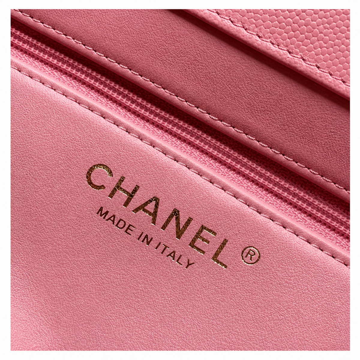 Chanel Classic Quilted Small Flap Bag | CC Hardware & Chain — 22cm