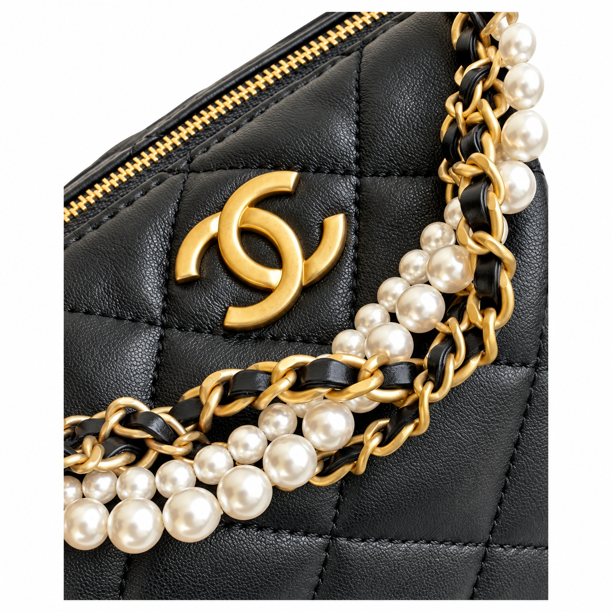 Chanel Quilted Zip Hobo Bag Black 13×23.5×7.5cm