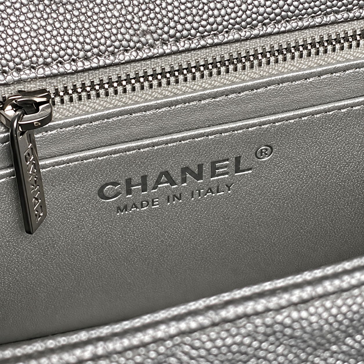 Chanel Classic Quilted Mini Bag 20×13×7cm