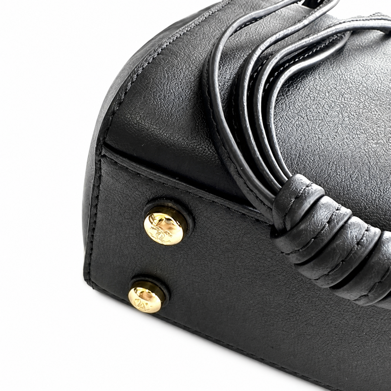 Chanel Classic Quilted Flap Bag | CC Hardware & Chain — 22cm