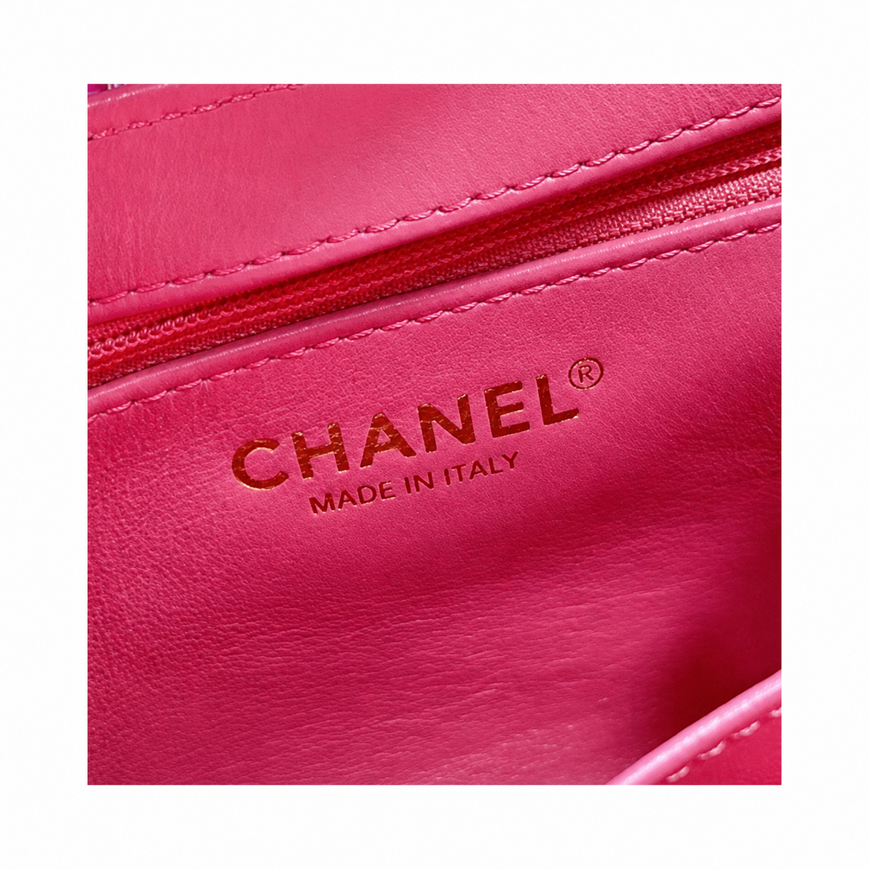 Chanel Classic Quilted Mini Flap Bag | CC Turn-Lock Leather Chain Strap — 13x19cm