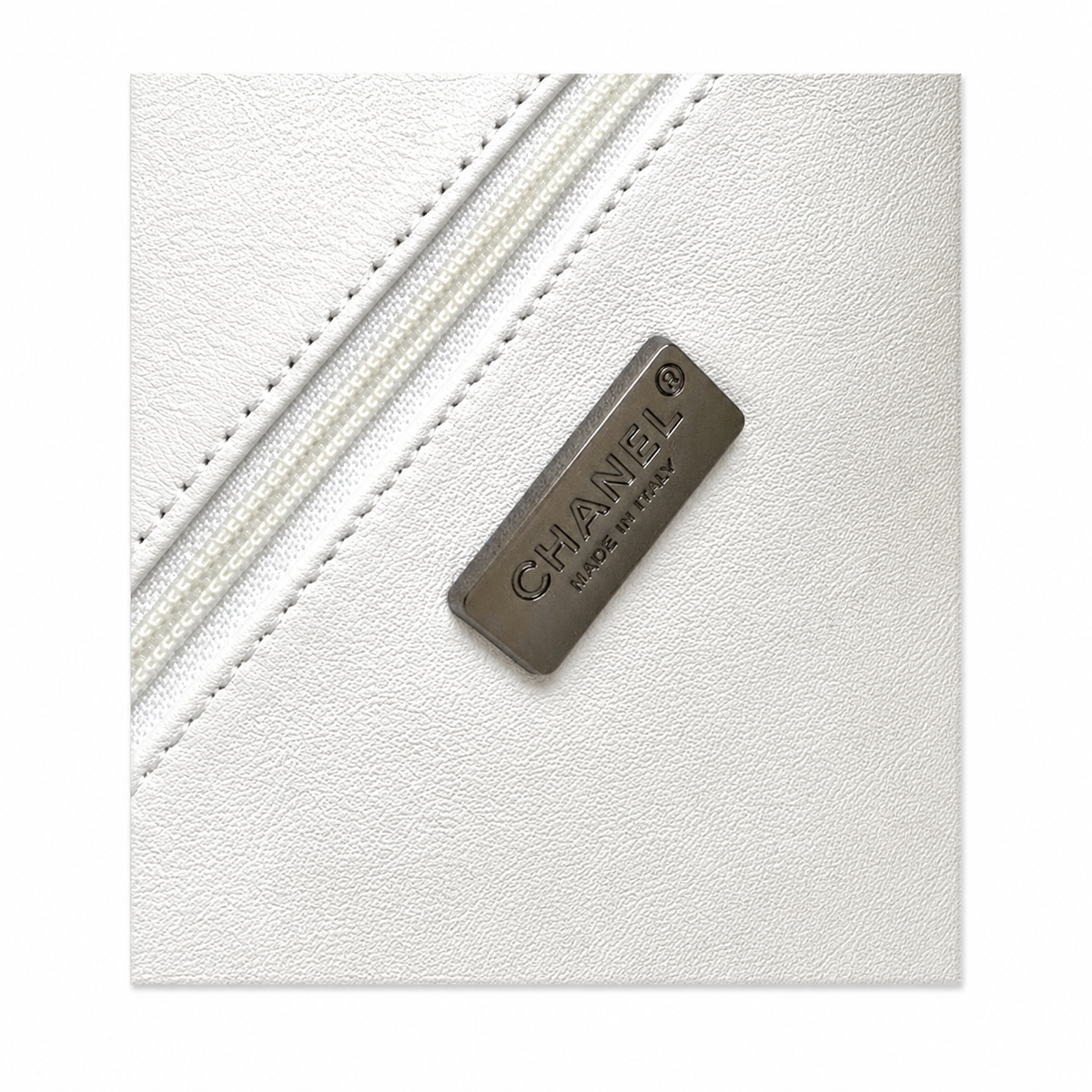 Chanel White & Black Sequin Quilted Diamond Evening Clutch | Two-Scale Composition, White Leather Interior & Gunmetal Chain