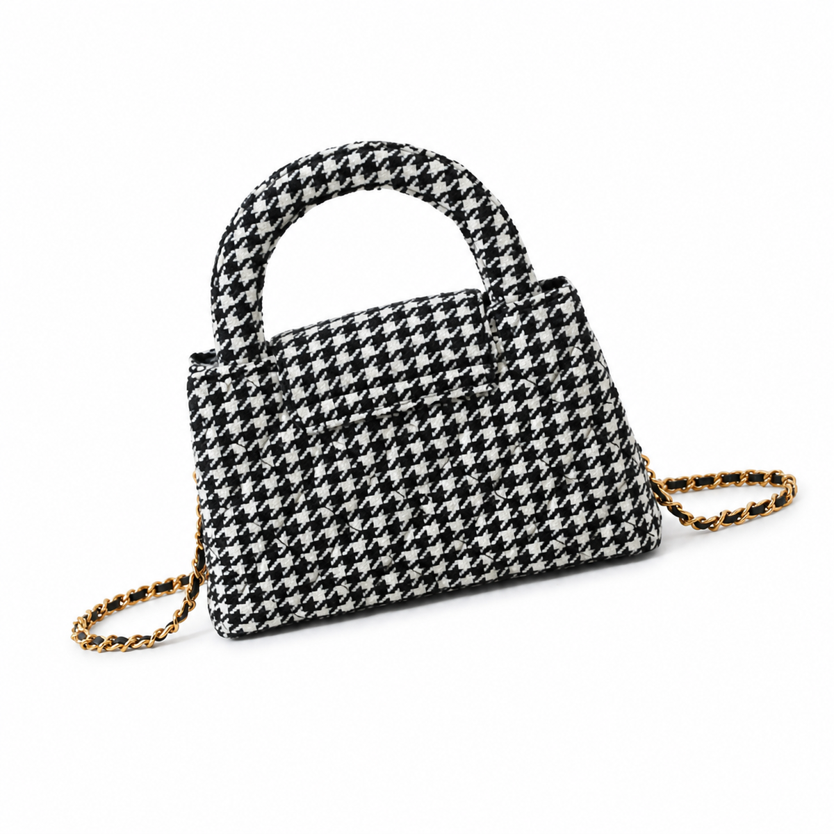 Chanel Classic Quilted Mini Flap Bag | CC Turn-Lock Leather Chain Strap — 13x19cm