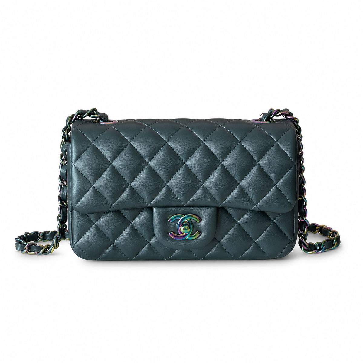 Chanel Classic Quilted Flap Bag | CC Hardware & Chain — 20cm
