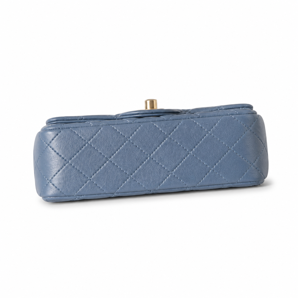 Chanel Classic Quilted Flap Bag | CC Turn-Lock Leather Chain Strap — 20x13cm