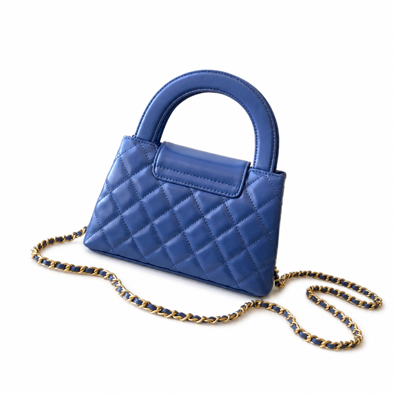 Chanel Classic Quilted Mini Flap Bag | CC Turn-Lock Leather Chain Strap — 13x19cm