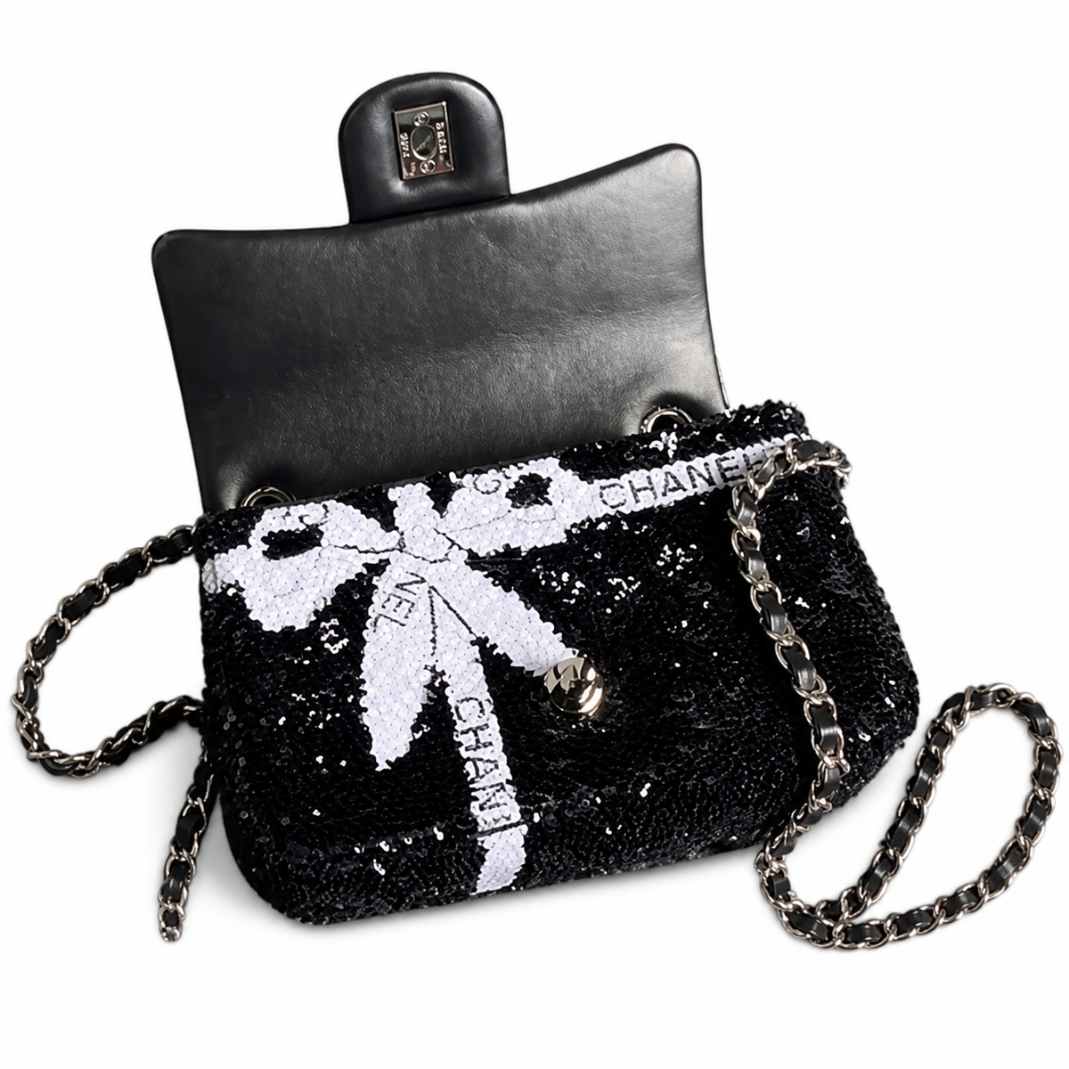 Chanel Classic Quilted Chain Bag | CC Turn-Lock Leather Chain Strap — 21cm