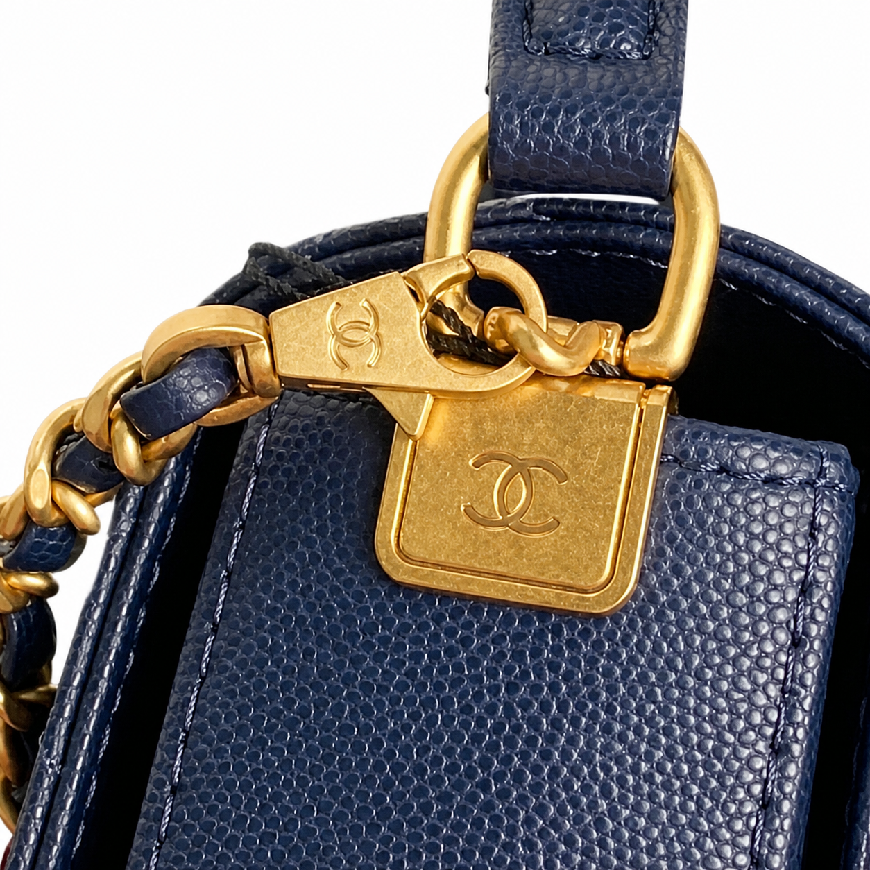 Chanel Classic Quilted Flap Bag Black Lambskin | Gold CC Turn-Lock — 22cm