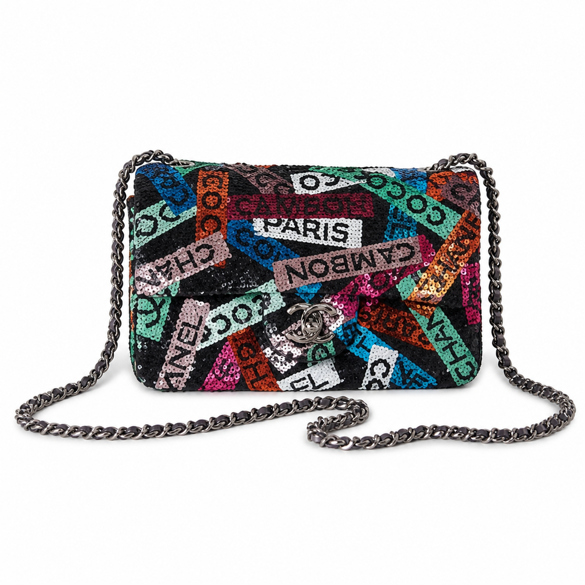 Chanel Classic Quilted Small Flap Bag | CC Turn-Lock Leather Chain Strap — 14x20cm