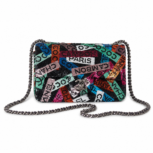 Chanel Classic Quilted Small Flap Bag | CC Turn-Lock Leather Chain Strap — 14x20cm