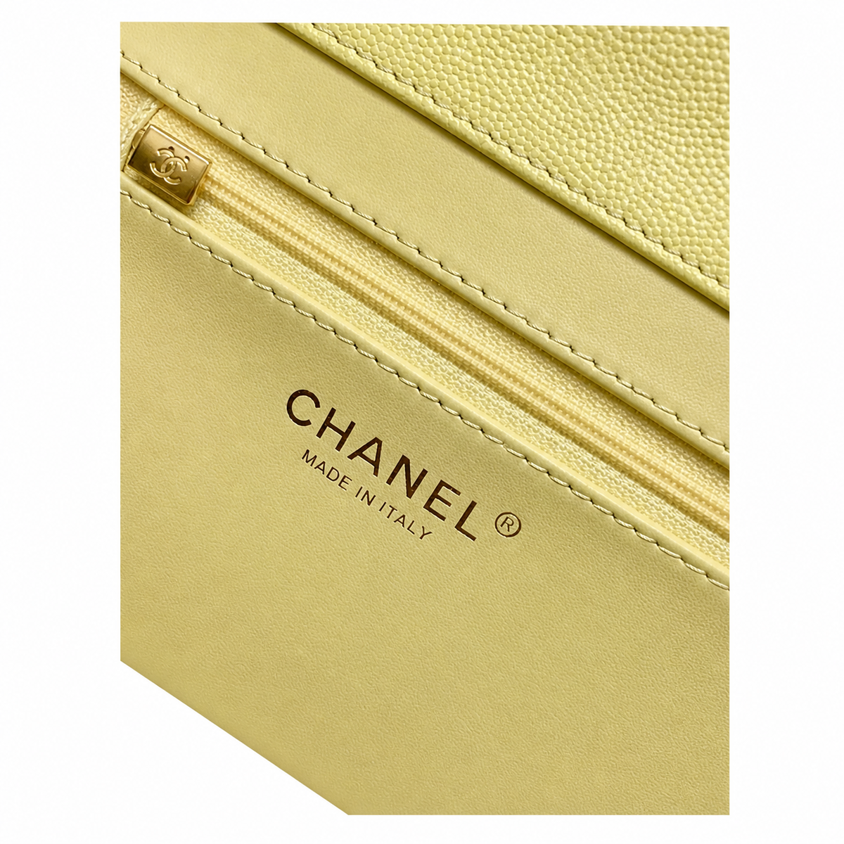 Chanel Classic Quilted Small Flap Bag | CC Hardware & Chain — 22cm