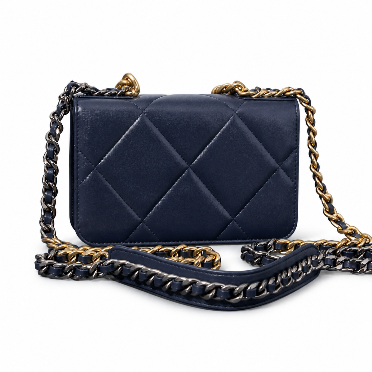 Chanel Classic Quilted Slim Flap Bag | CC Turn-Lock Leather Chain Strap — 12x19.5cm