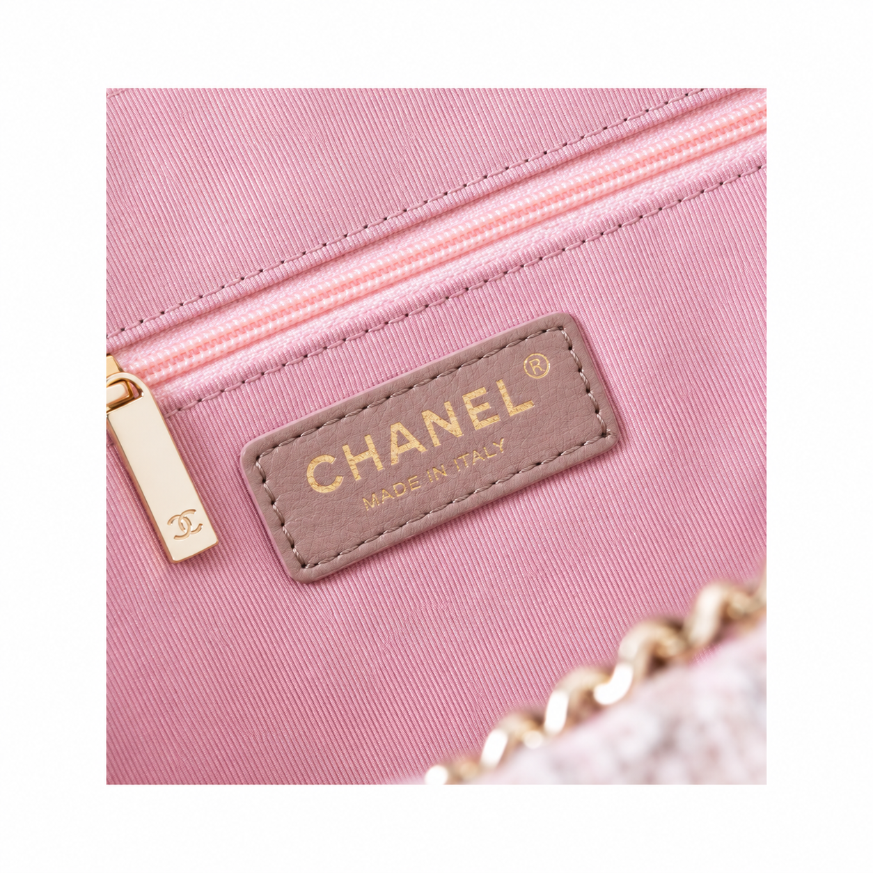 Chanel Quilted Medium Vertical Flap Bag 20.5×28.5×7cm