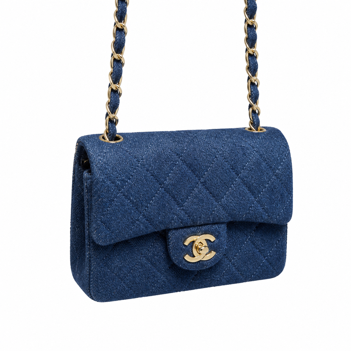 Chanel Classic Quilted Small Flap Bag | CC Hardware & Chain — 17.5cm