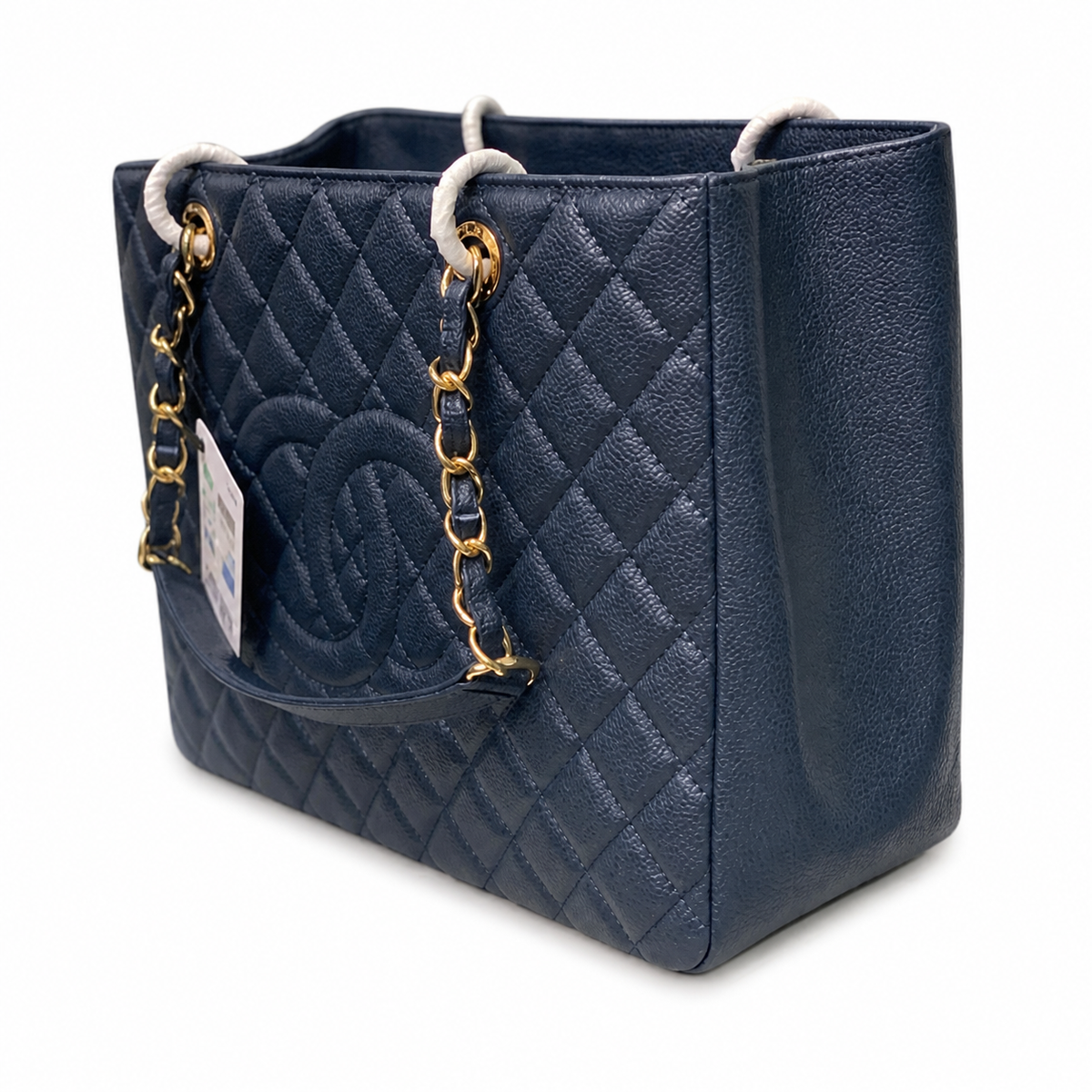 Chanel Classic Quilted Flap Bag | CC Turn-Lock Leather Chain Strap — 35x25cm