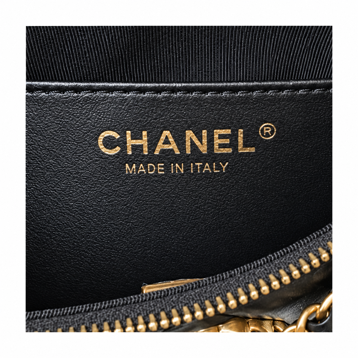 Chanel Chain CC Logo Zip Crossbody Bag Black 13.5×23.5×5.3cm