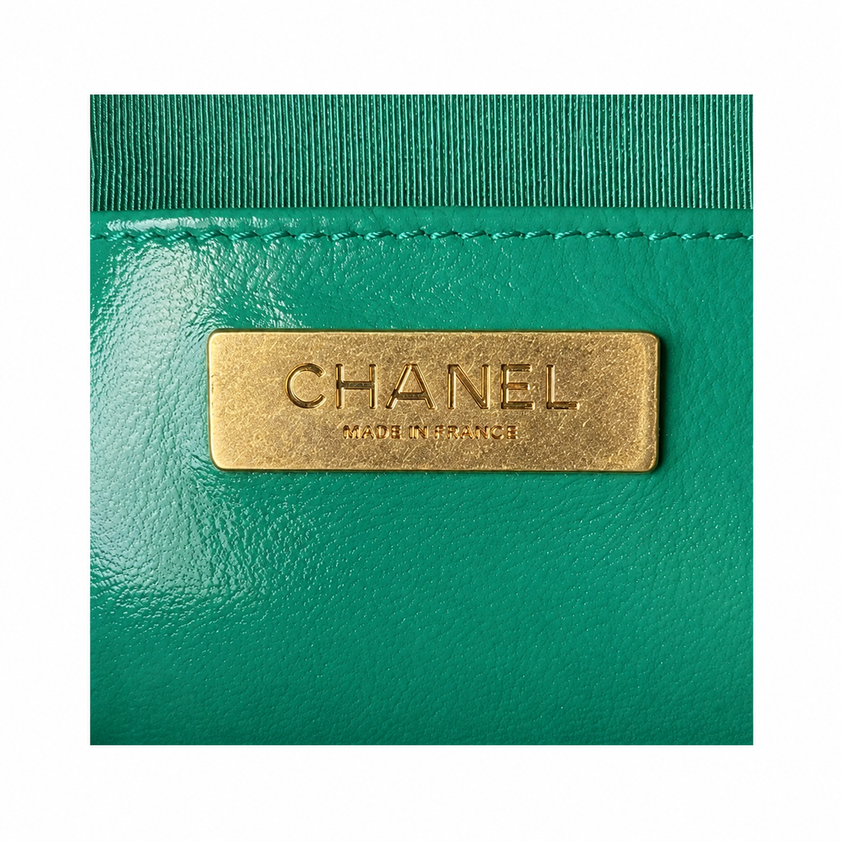 Chanel Mini Top Handle Box Bag | CC Turn-Lock Gold Chain Emerald Green — 9x13cm