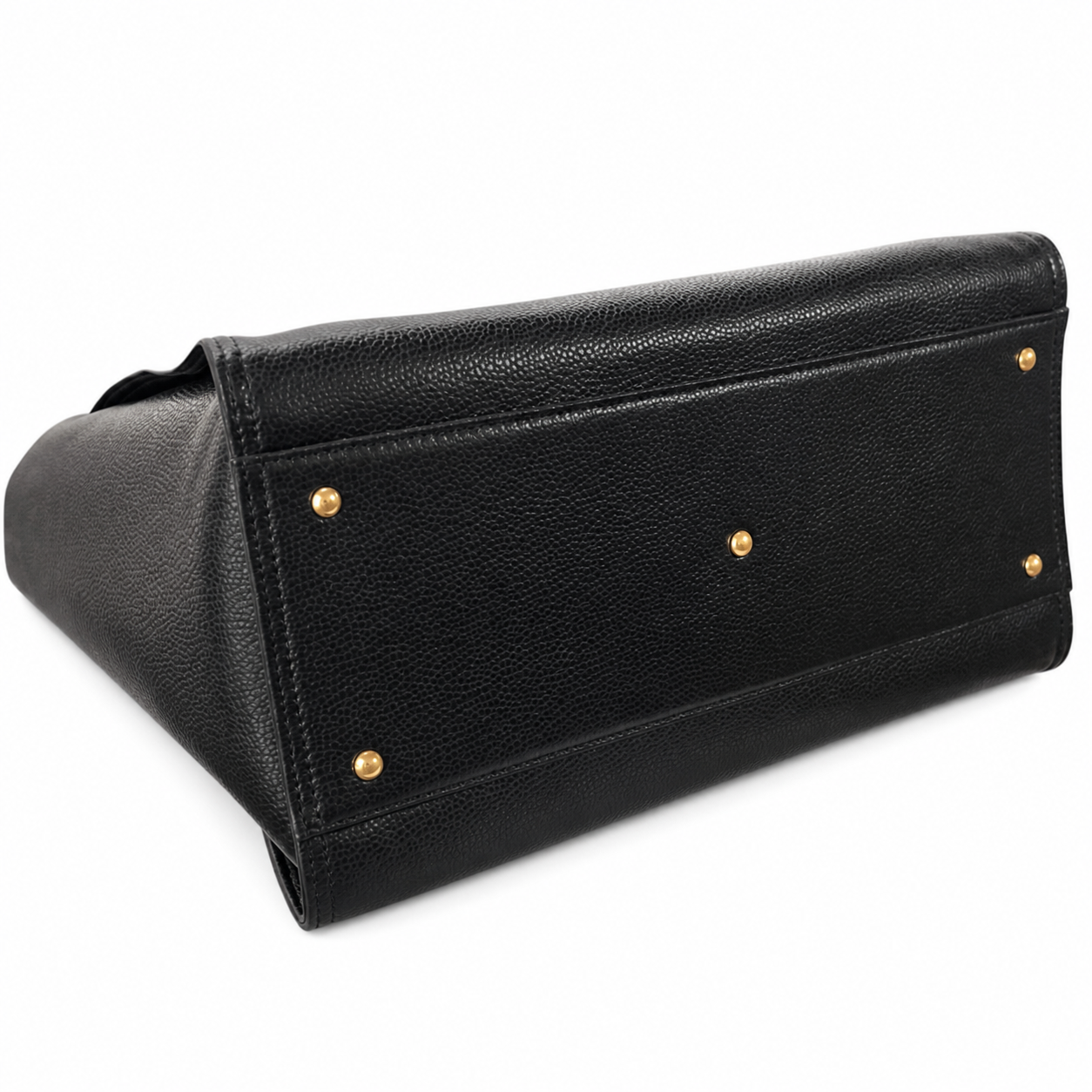 Chanel Classic Quilted Flap Bag | CC Turn-Lock Leather Chain Strap — 30x50cm