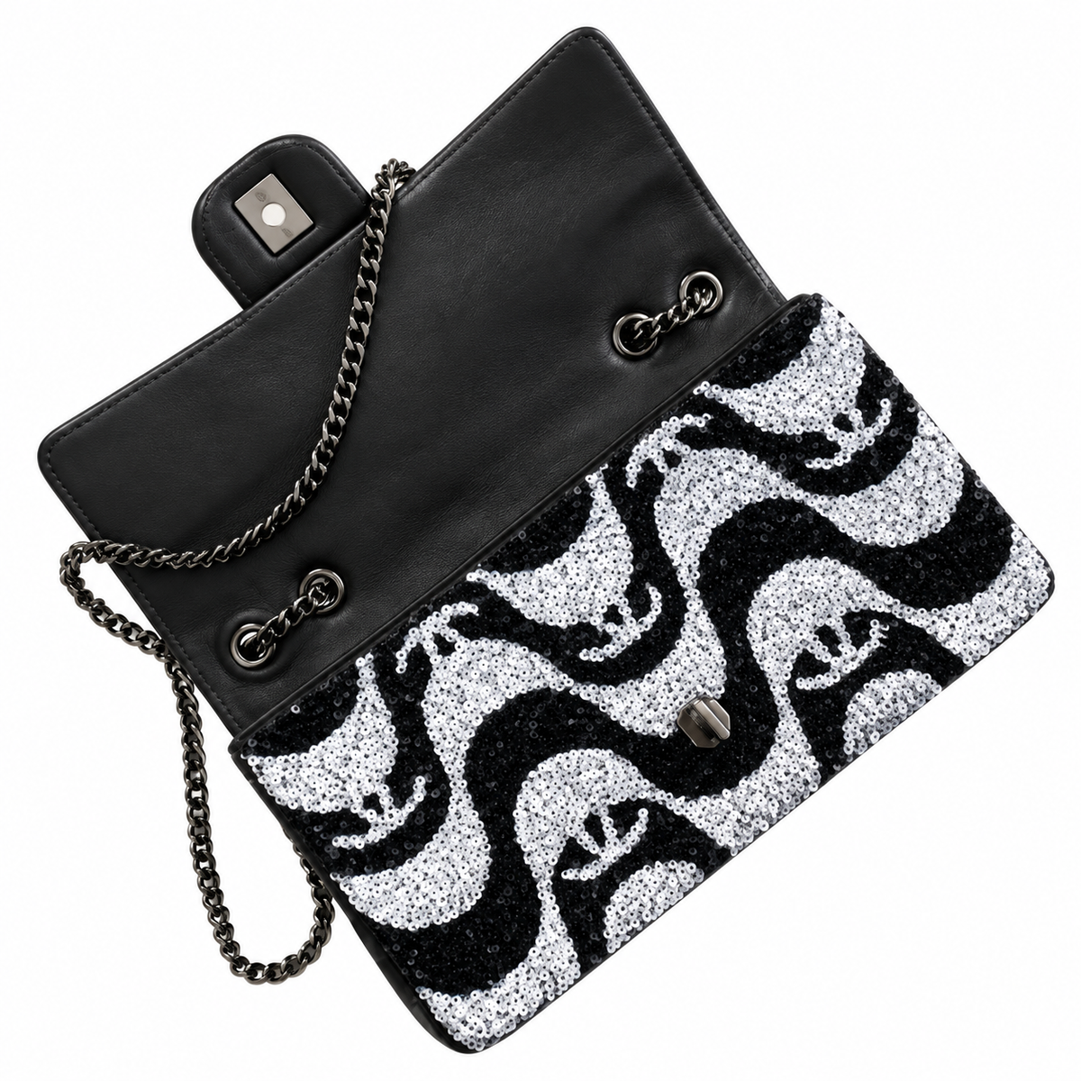 Chanel Quilted Flap Messenger Bag 15×25×7cm
