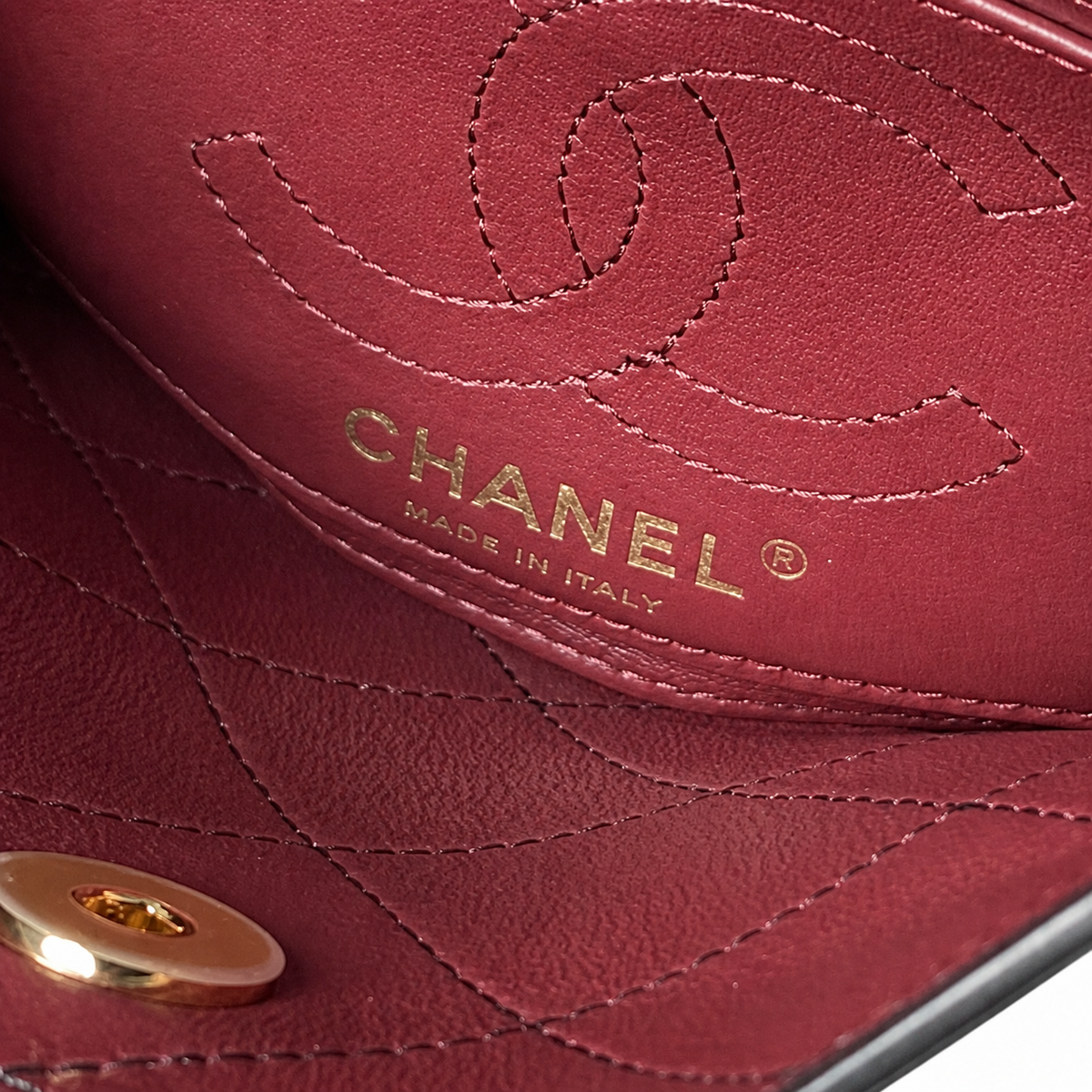 Chanel Black Quilted Lambskin Top Handle Crossbody | Camellia Turn-Lock — 23cm