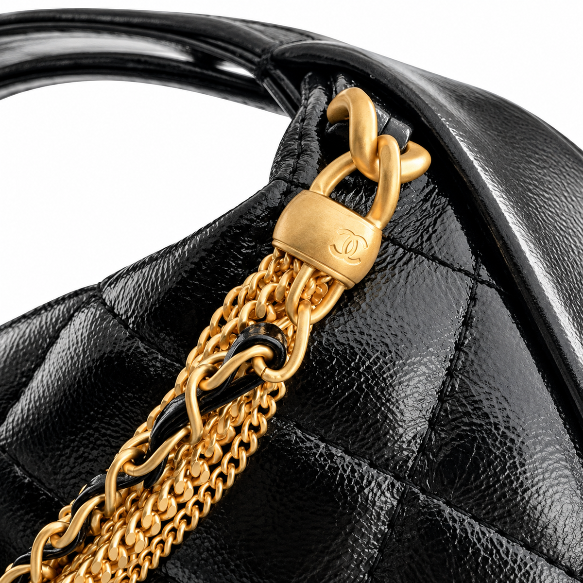 Chanel Quilted Bucket Bag 11×19×8cm