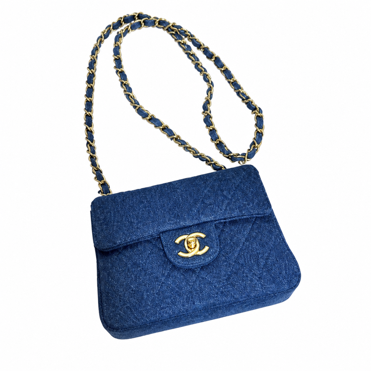Chanel Classic Quilted Small Flap Bag | CC Hardware & Chain — 17.5cm