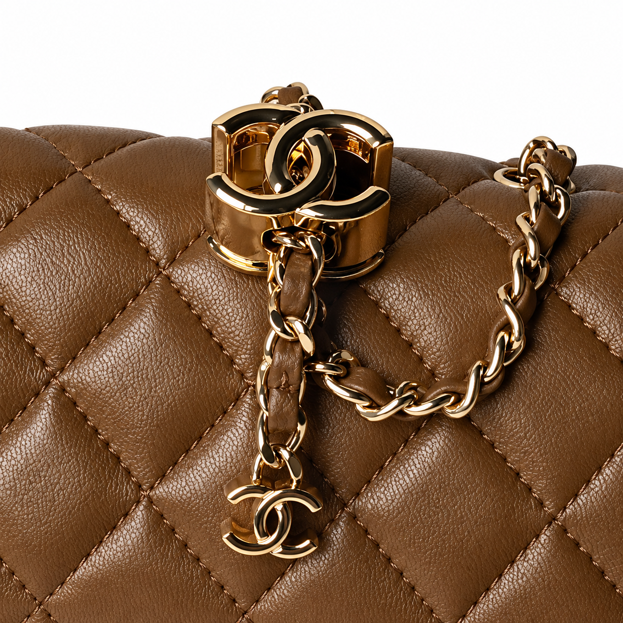 Chanel Quilted Two-Tone Shoulder Bag 20×13×7cm