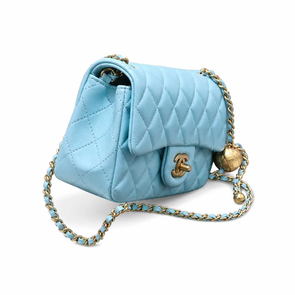 Chanel Classic Quilted Flap Bag | CC Turn-Lock Leather Chain Strap — 20x13cm