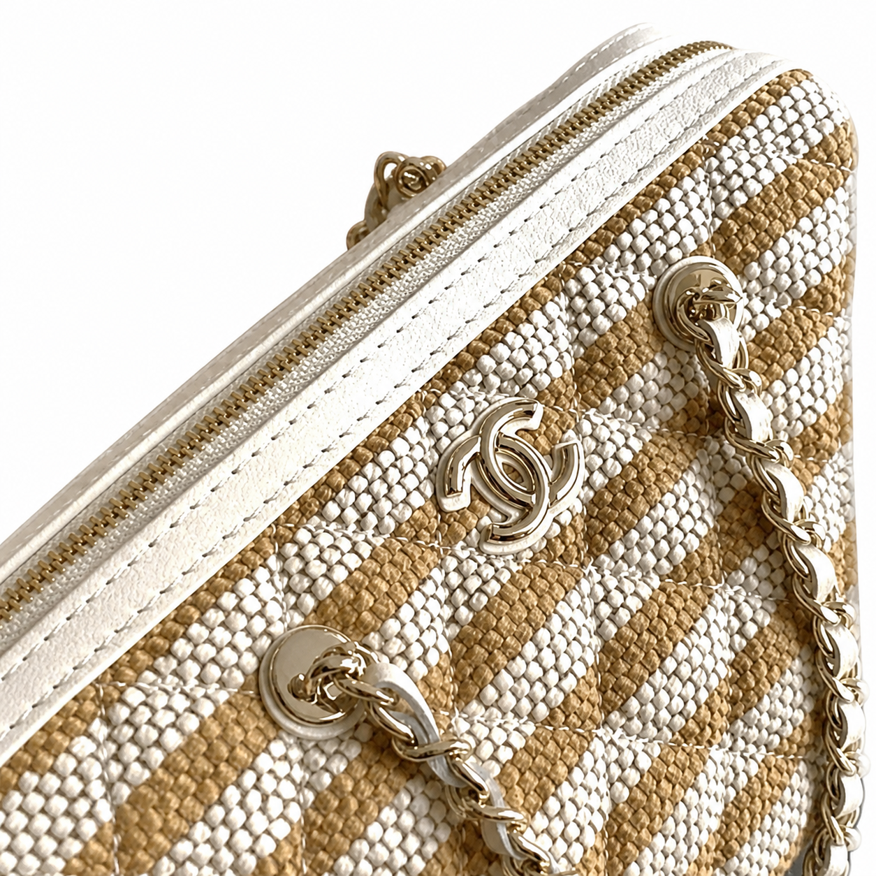 Chanel CC Quilted Mini Flap Bag | Gold Hardware & Chain — 18cm