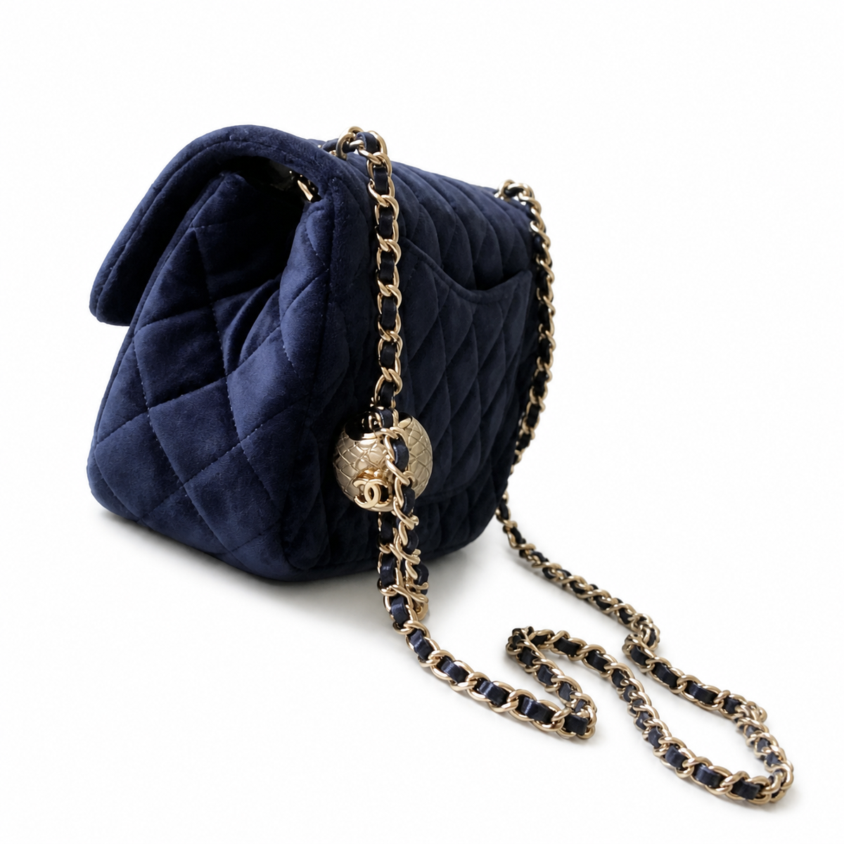 Chanel Classic Quilted Flap Bag | CC Turn-Lock Leather Chain Strap — 13x20cm