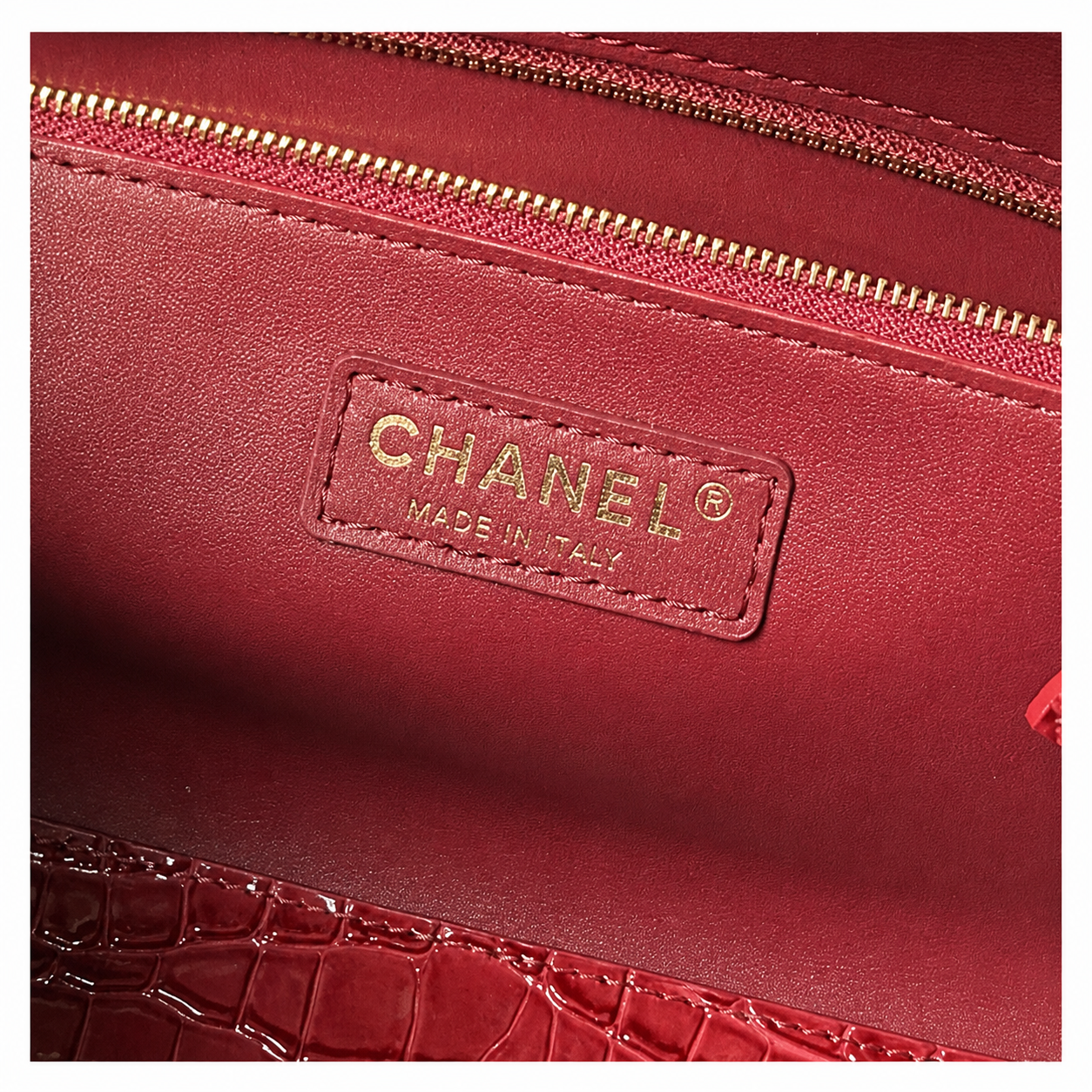 Chanel Crimson Patent Croc-Embossed Large Tote | Detachable Gold Chain & CC Disc — 39cm