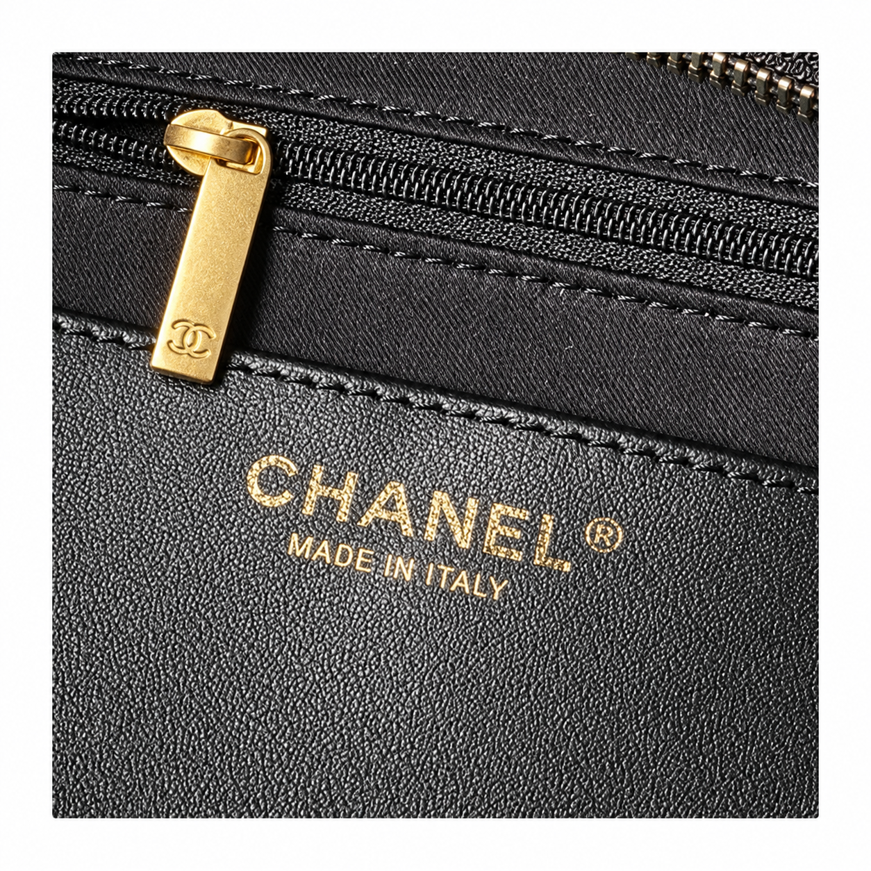 Chanel 24A Quilted Tweed Shopping Bag Grey 25.5×38×10.5cm