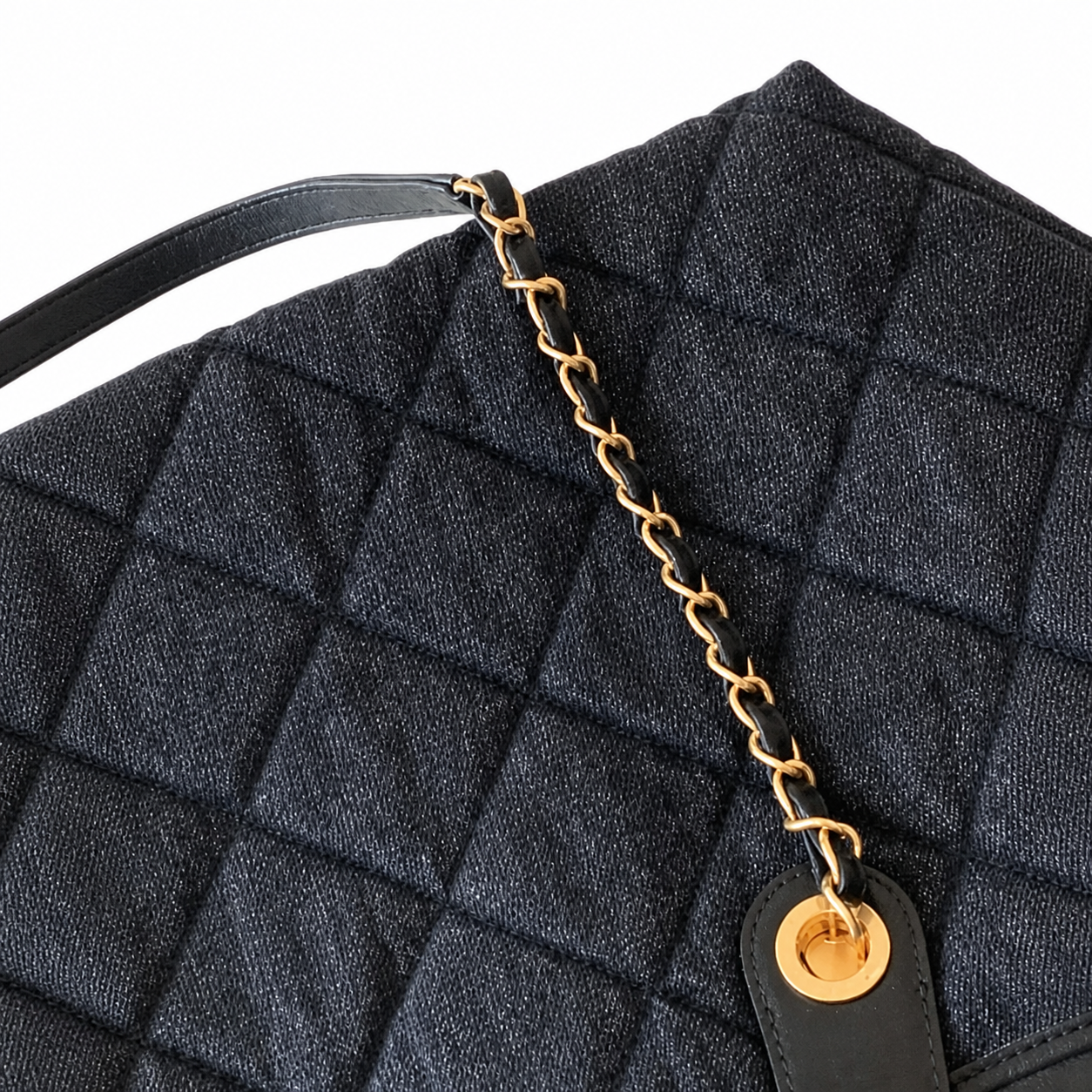 Chanel Classic Quilted Large Chain Tote Bag | CC Logo Hardware — 44cm