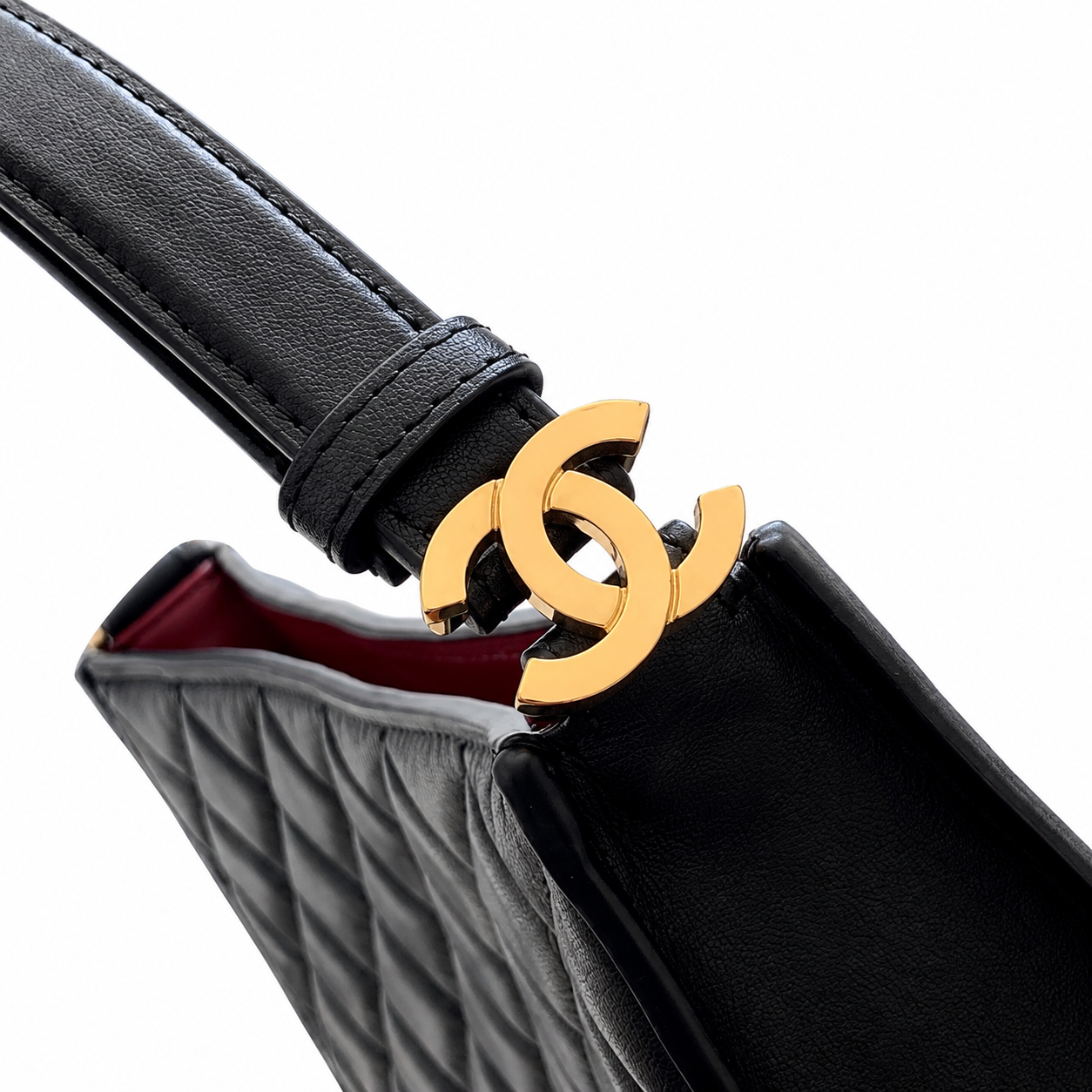 Chanel Quilted Lambskin Top Handle Tote | Gold Ring Black — 14x22cm