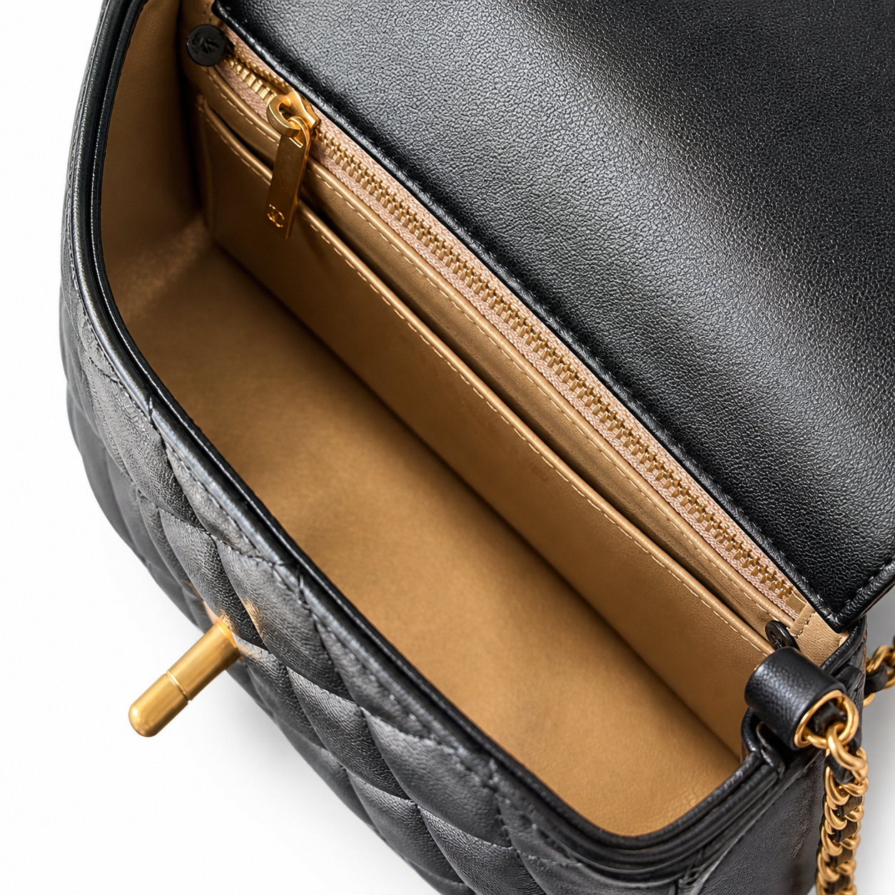 Chanel Classic Flap Bag | CC Turn-Lock Gold Chain Diamond Quilted — 13x20cm