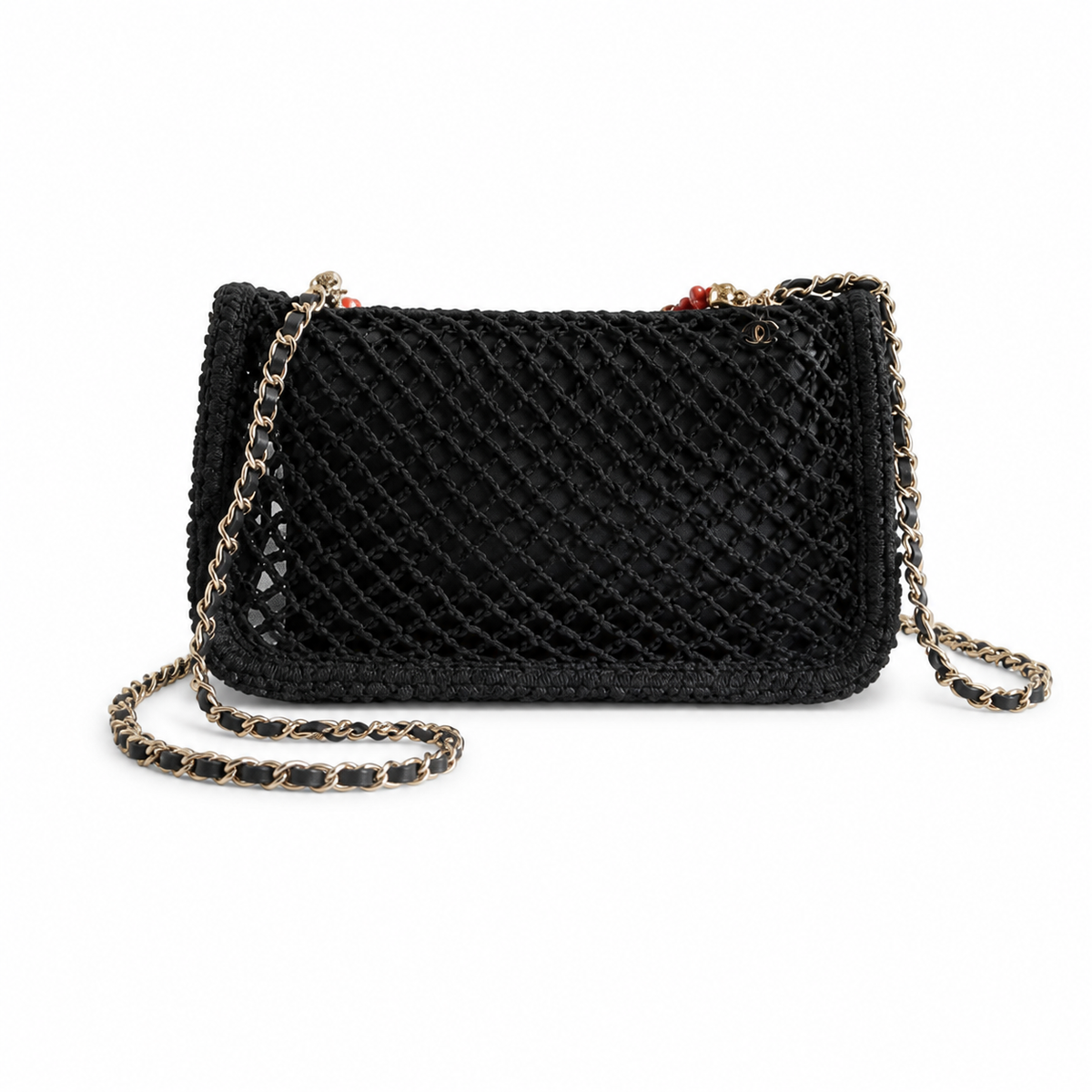 Chanel Classic Quilted Compact Horizontal Flap Bag | CC Hardware & Gold Chain — 21cm