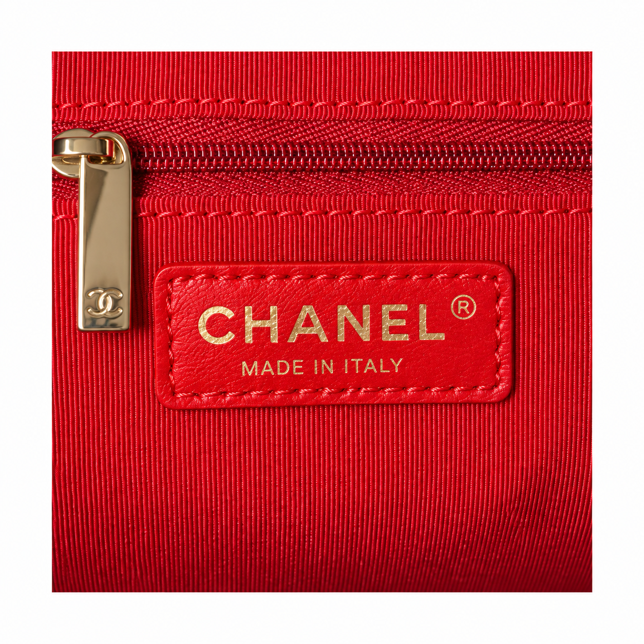 Chanel Quilted Contrast Stitch Vertical Bag 20.5×28.5×7cm
