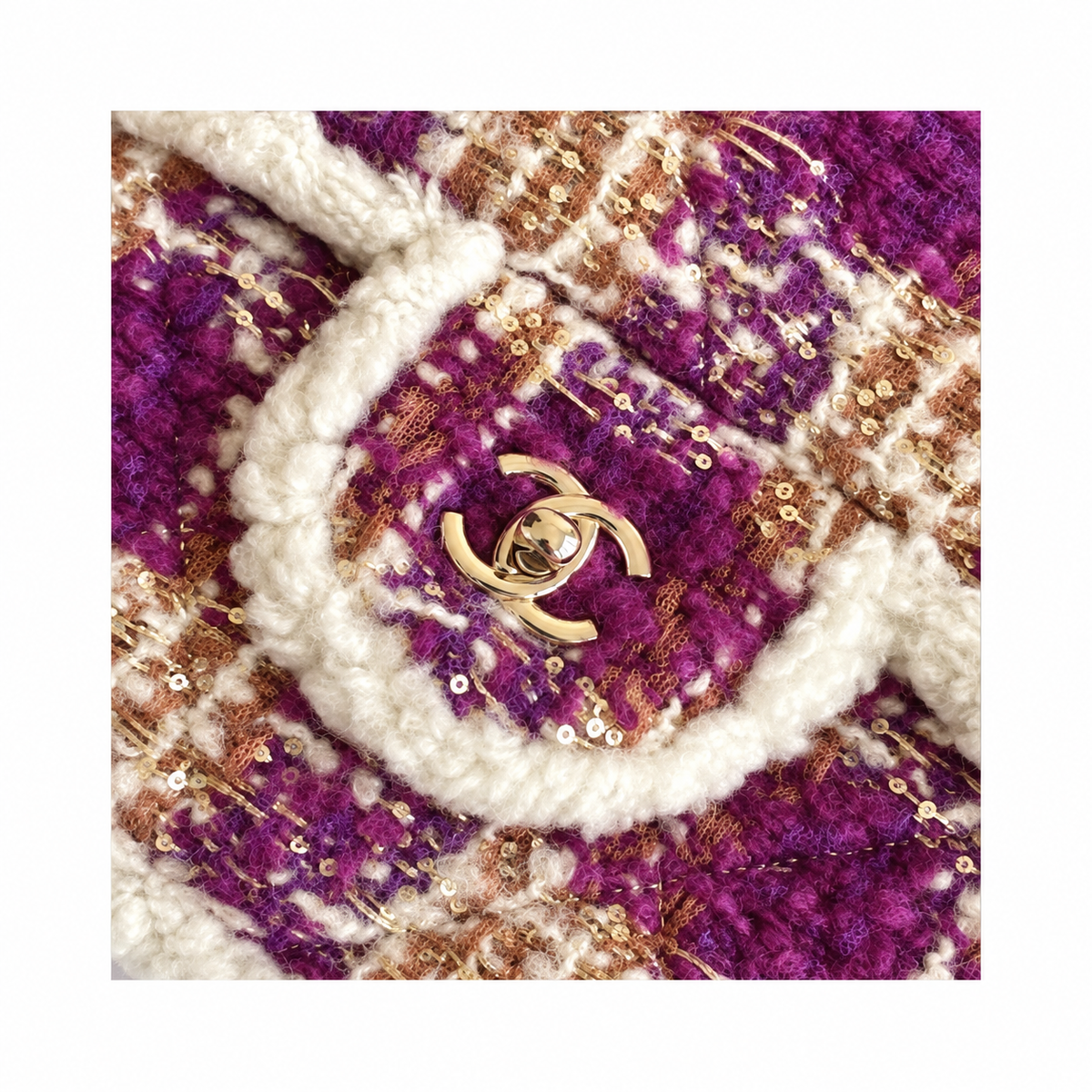 Chanel Tweed Scallop Flap Bag Fuchsia Gold 21×33×10cm