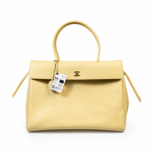Chanel Large Neo Executive Tote Butter Yellow Grained Calfskin | Gold CC Turn-Lock — 43cm