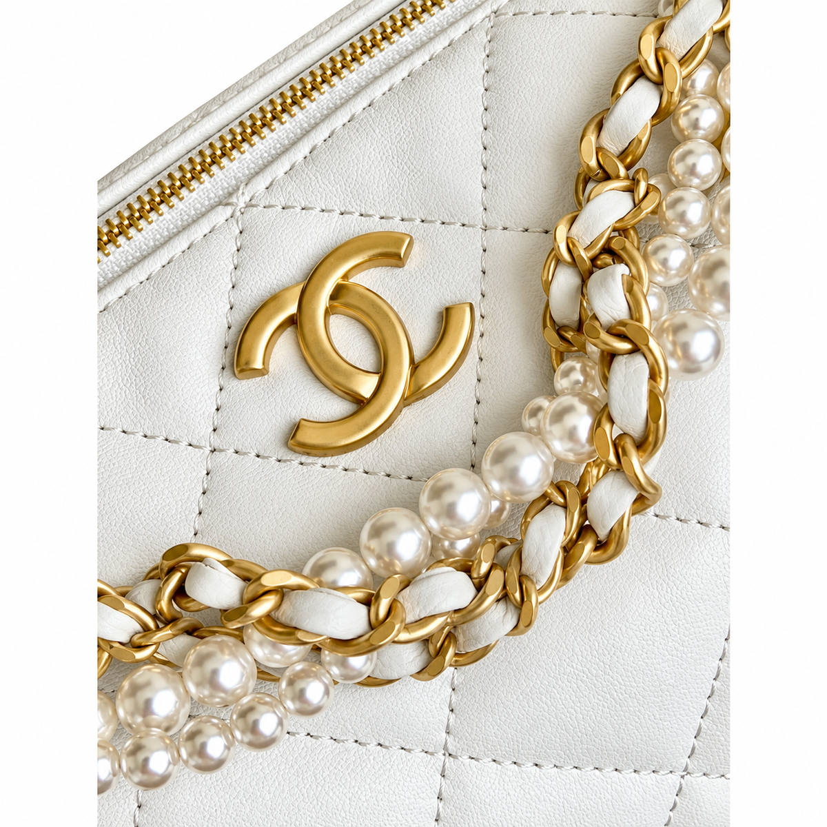 Chanel Quilted Zip Hobo Bag White 13×23.5×7.5cm