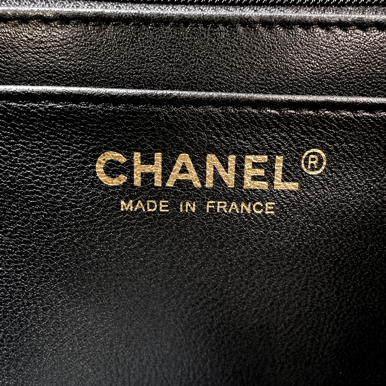 Chanel Classic Quilted Flap Bag | CC Hardware & Chain — 20cm