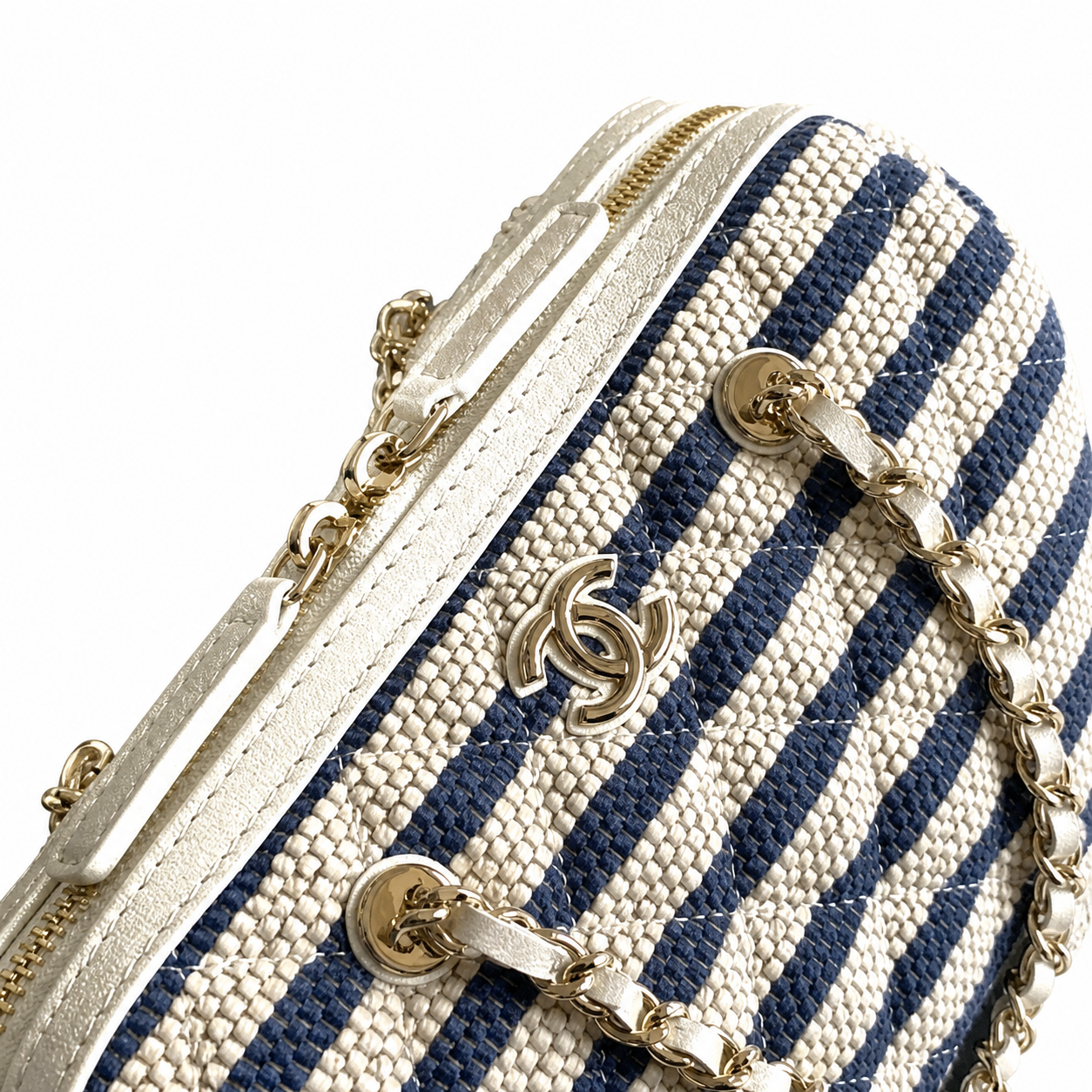 Chanel CC Quilted Mini Flap Bag | Gold Hardware & Chain — 18cm