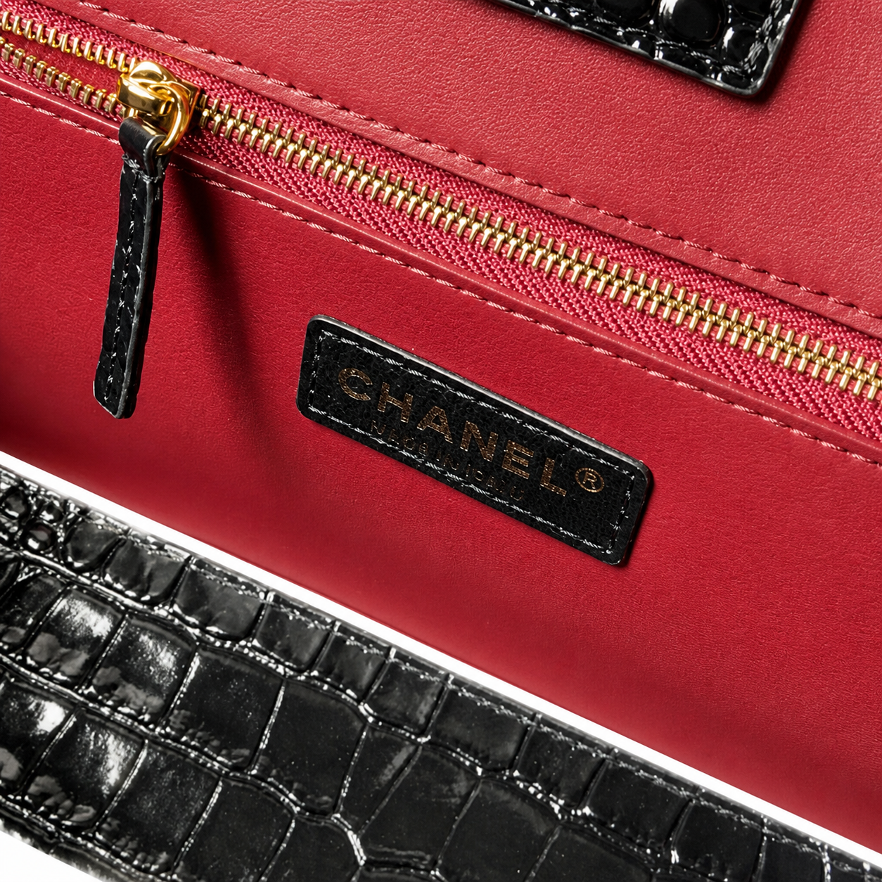 Chanel Black Patent Croc-Embossed Large Tote | Spherical CC Turn-Lock — 39cm