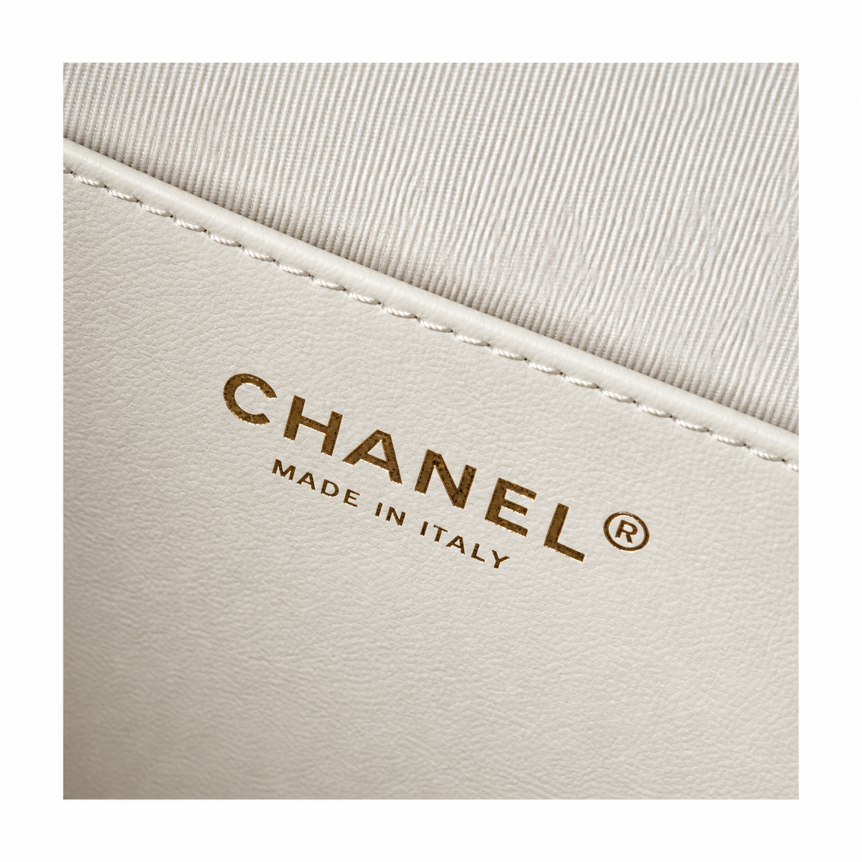 Chanel Zip Hobo Quilted Lambskin Pearl White Chunky Chain Gold 28cm