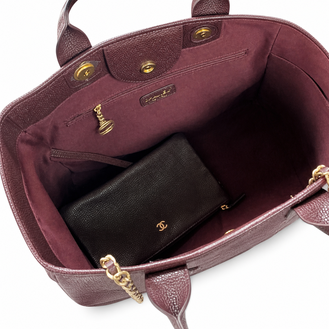 Chanel Classic Quilted Flap Bag | CC Turn-Lock Leather Chain Strap — 30x50cm