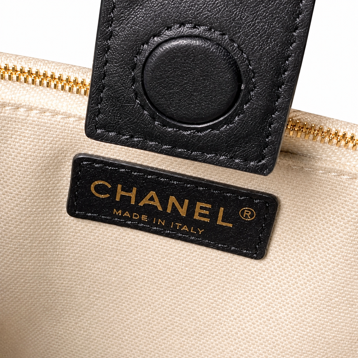 Chanel CC Quilted Top Handle Bag | Detachable Chain & Gold — 27cm