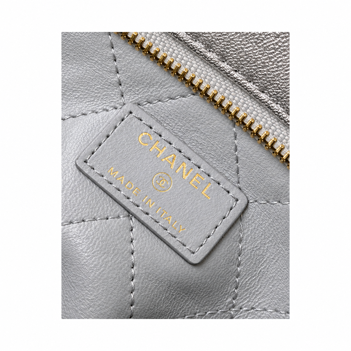 Chanel Pearl CC Gathered Metallic Clutch Silver 14×24×5cm